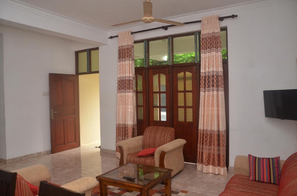 The Number 8 Apartment Dehiwala-Mount Lavinia Bagian luar foto