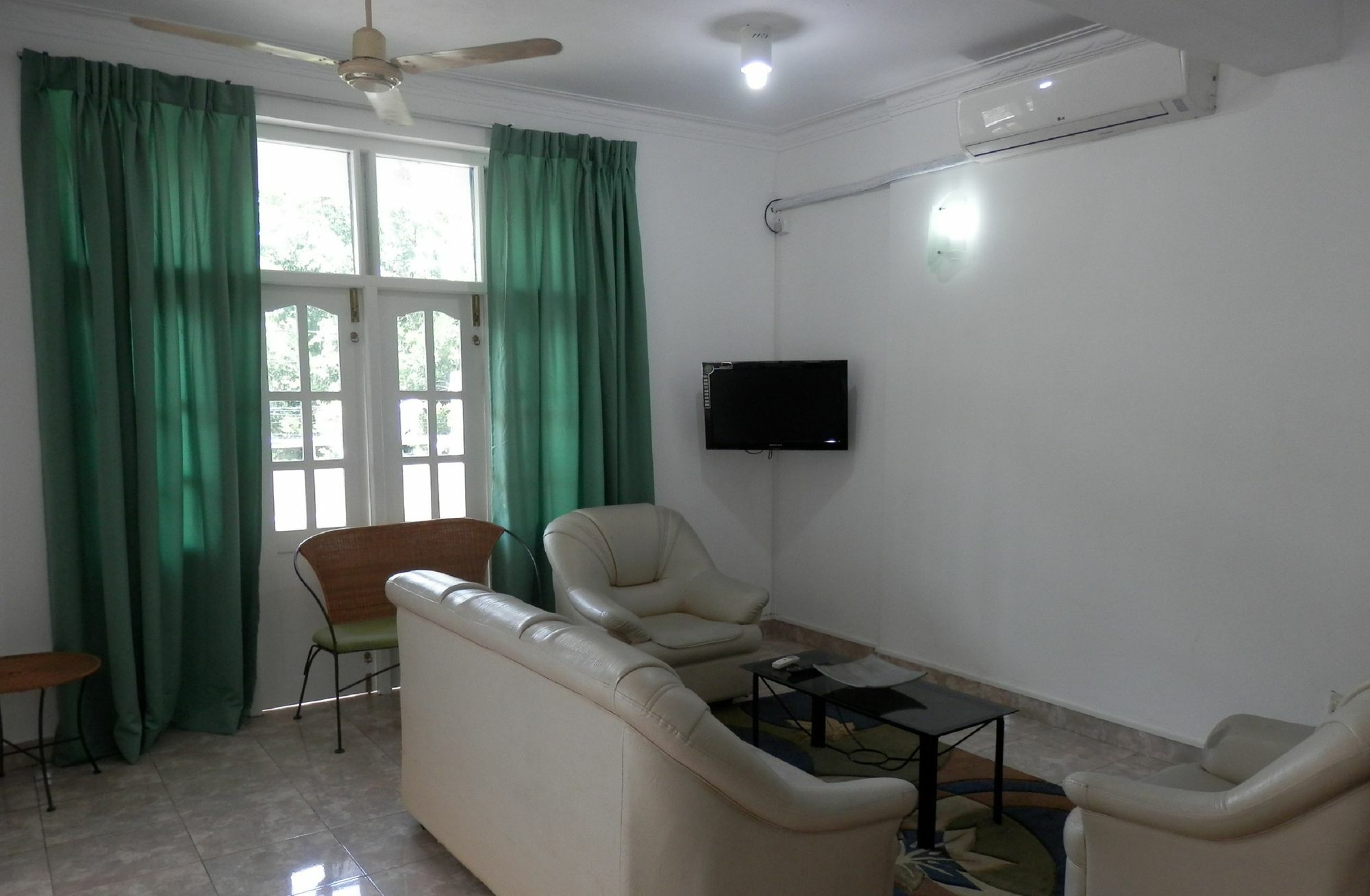 The Number 8 Apartment Dehiwala-Mount Lavinia Bagian luar foto